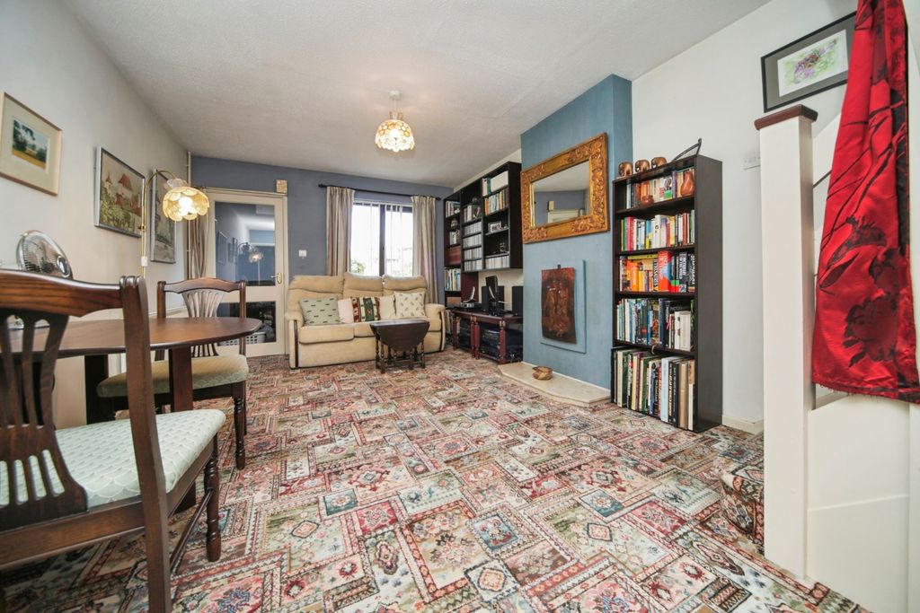 Property photo 3 of 14 Pbox-Img.Jpg