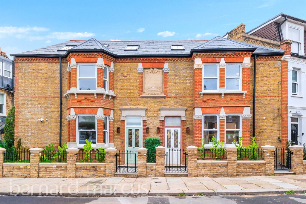 Property photo 1 of 21