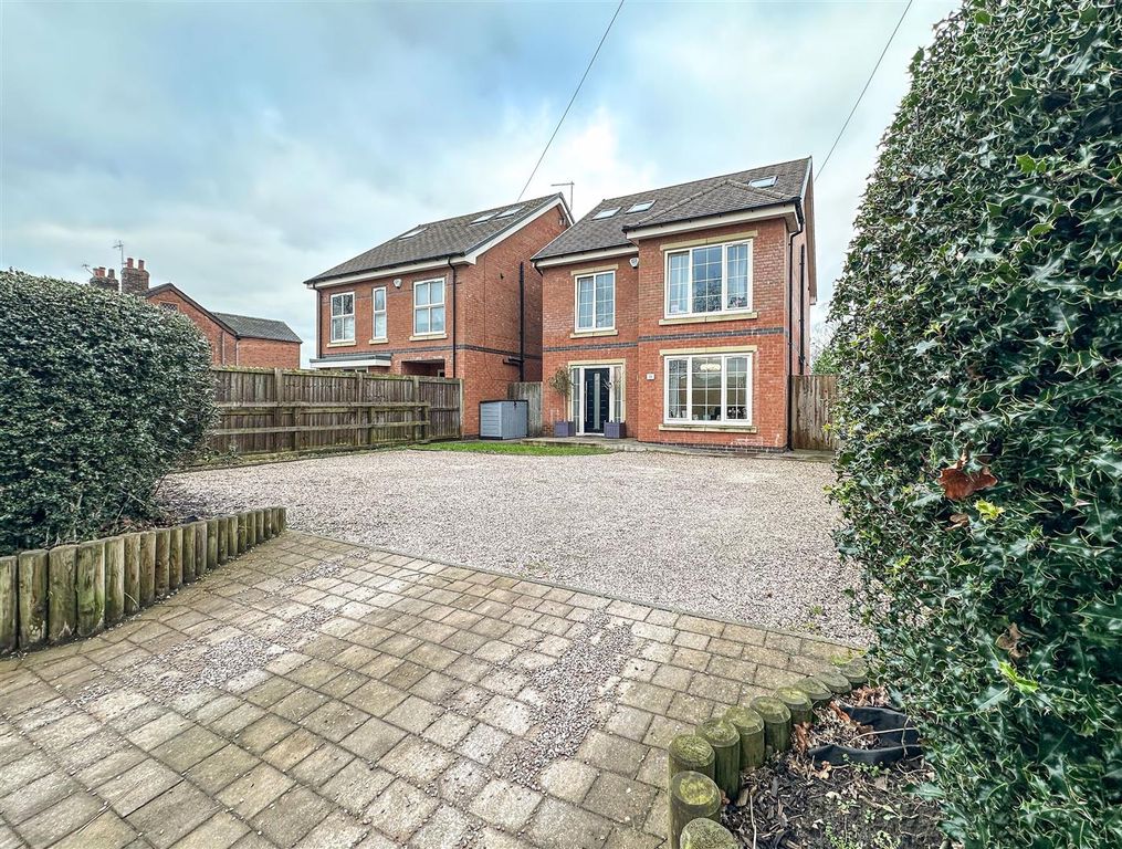 Property photo 1 of 41