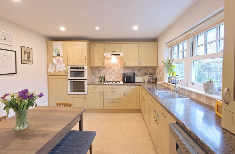 Property photo 3 of 16 Photo 19