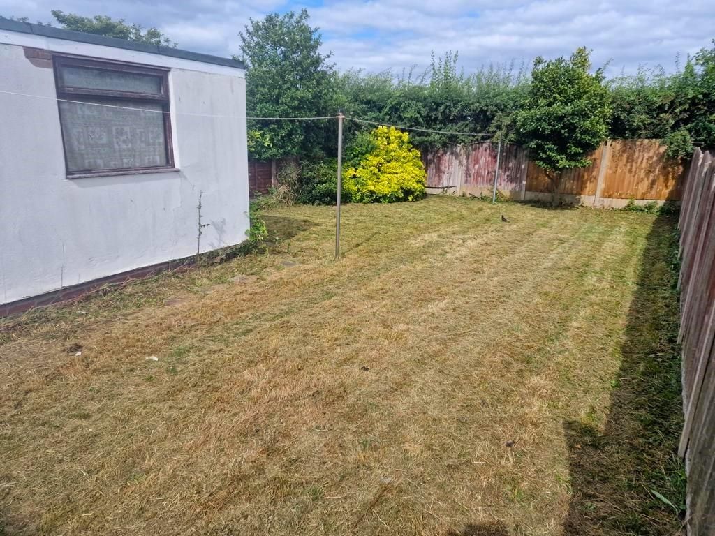 Property photo 2 of 14 Garden 1