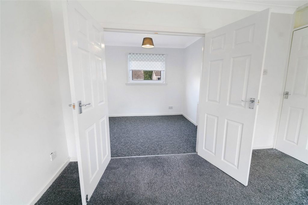 Property photo 2 of 21 Picture No. 02