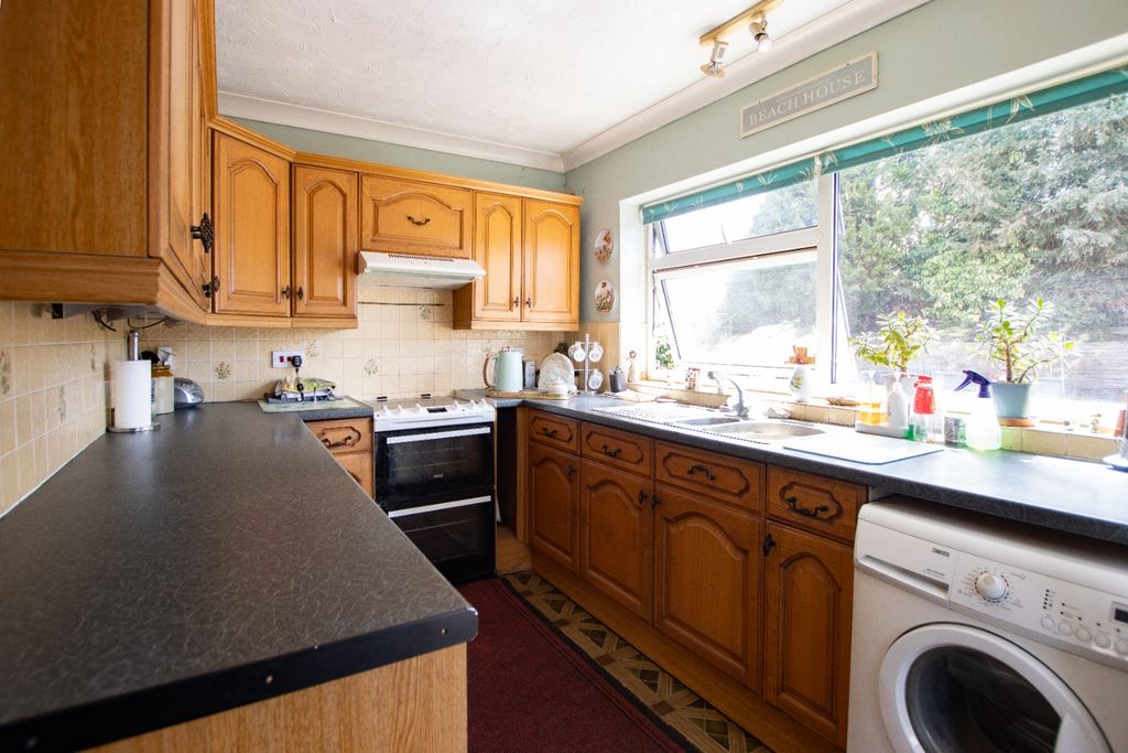 Property photo 2 of 19 5301413