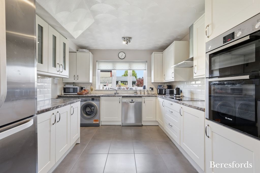 Property photo 2 of 27 Picture No. 06