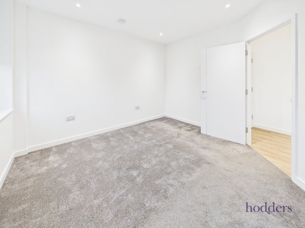 Additional image 5 of 1 bed flat to rentLondon Road, Staines-Upon-Thames, Surrey TW18