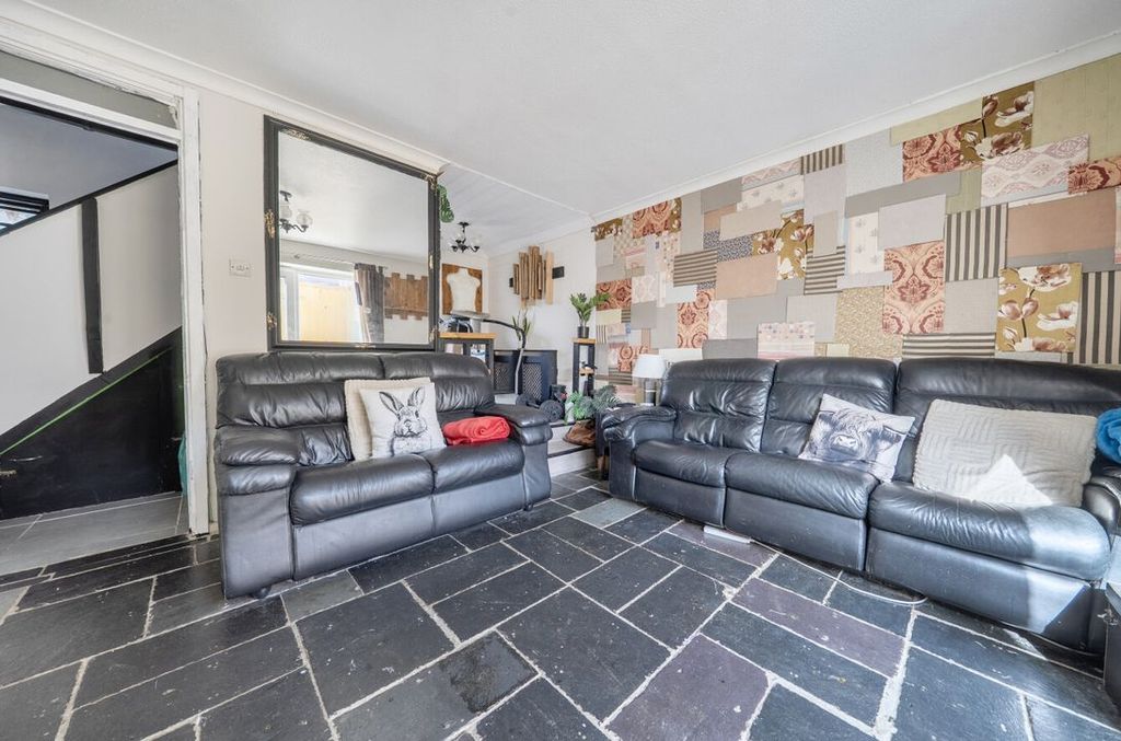 Property photo 2 of 11 1468905126A1F0510B7879