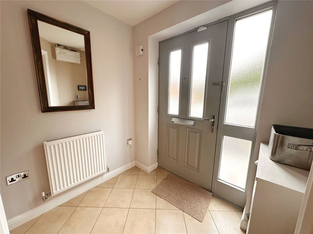 Property photo 2 of 23 Picture No. 13