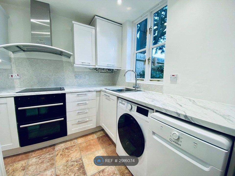 Property photo 3 of 28
