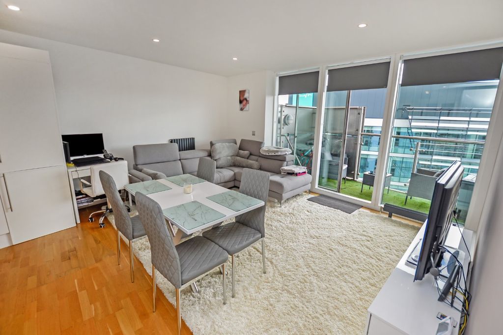Property photo 1 of 13 Picture No. 09