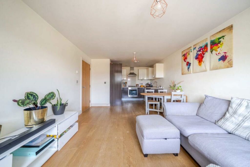 Property photo 3 of 8