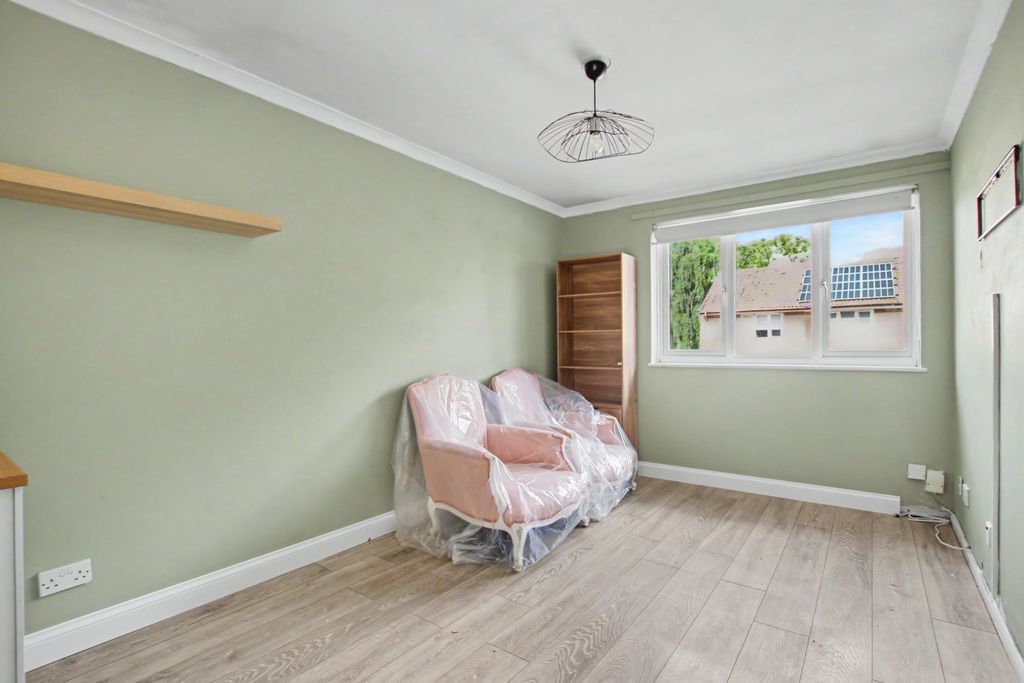 Property photo 3 of 7 Img_0263