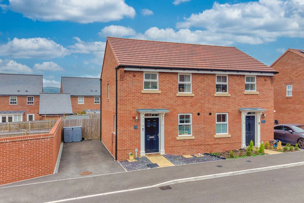 Property photo 1 of 18 Ewemove Taunton Boles Road (10)