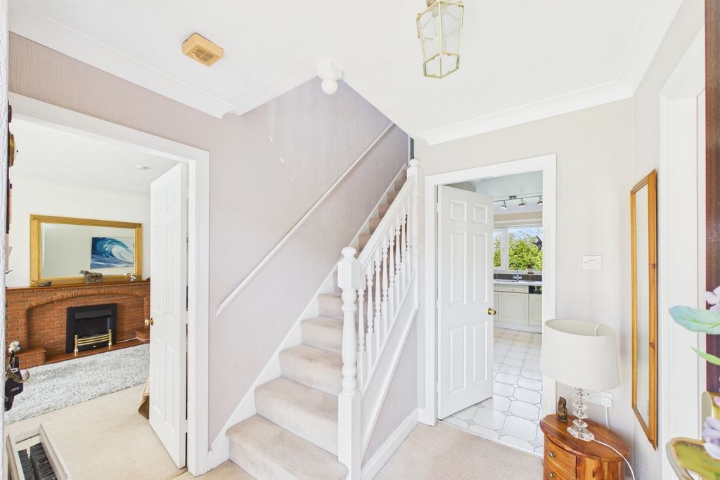 Property photo 3 of 46