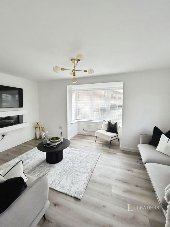 Property photo 3 of 32 Pbox-Img.Jpg