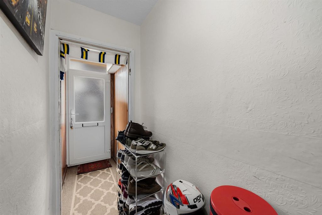 Property photo 2 of 16 4 Graig Street-2.Jpg