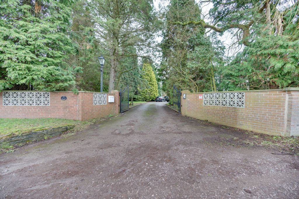 Property photo 3 of 56