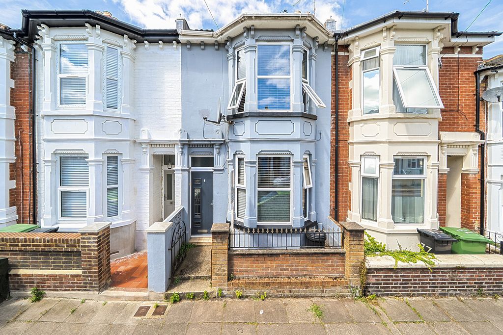 Property photo 1 of 12