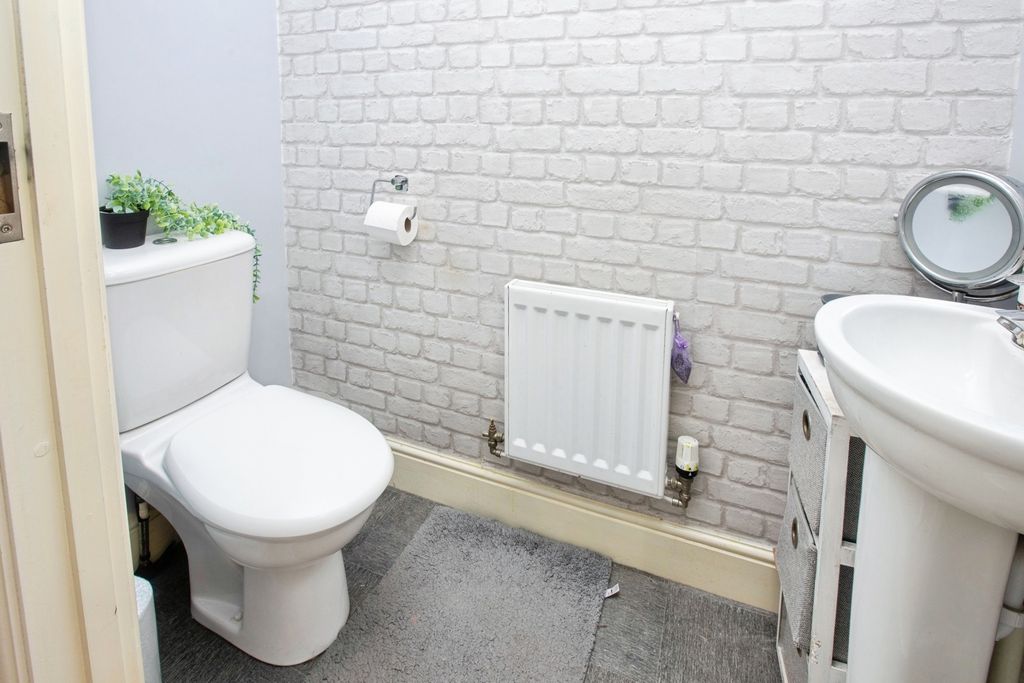 Property photo 2 of 19 Wc