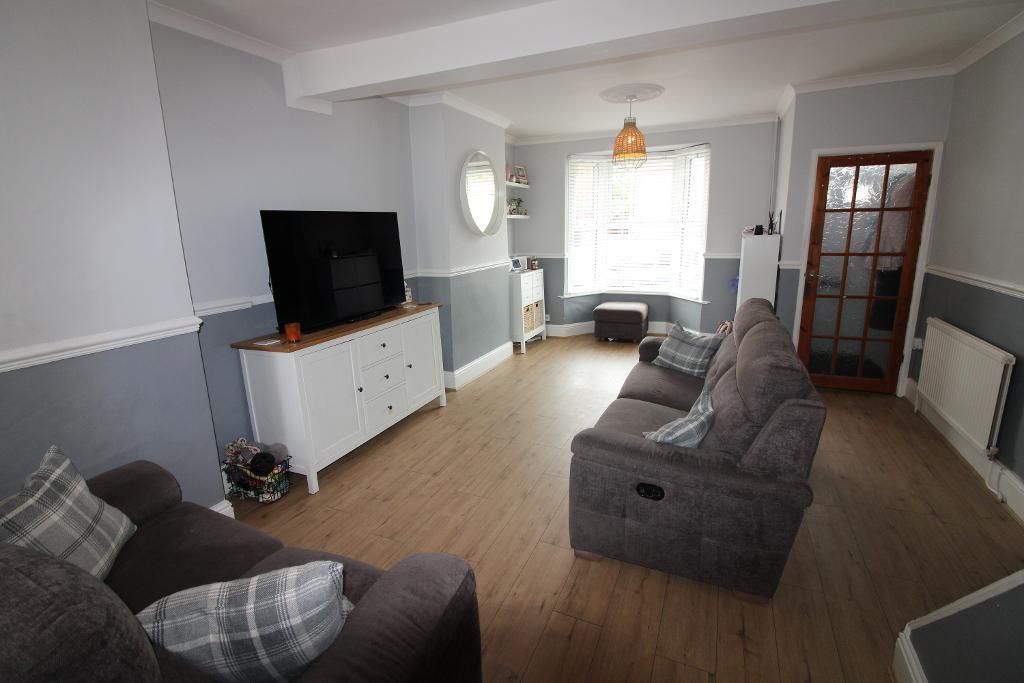 Property photo 2 of 9 Lounge
