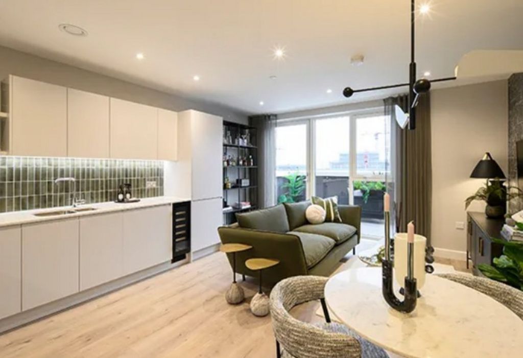 Property photo 3 of 8