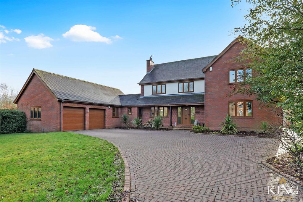 Property photo 1 of 36 Sambourne Park Front Elevation