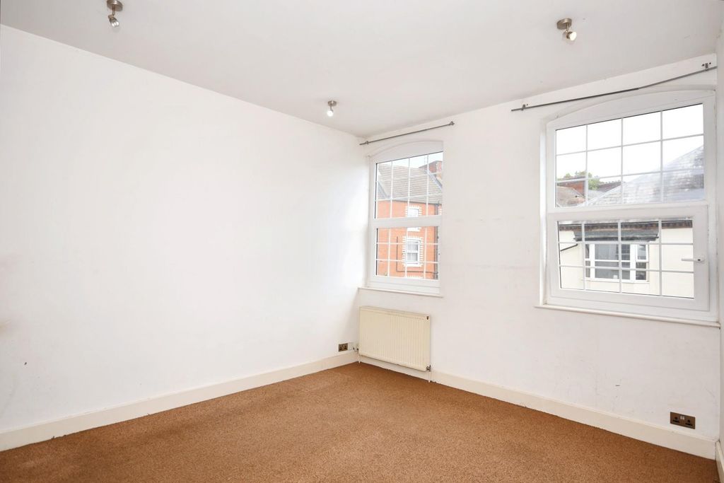 Property photo 3 of 6