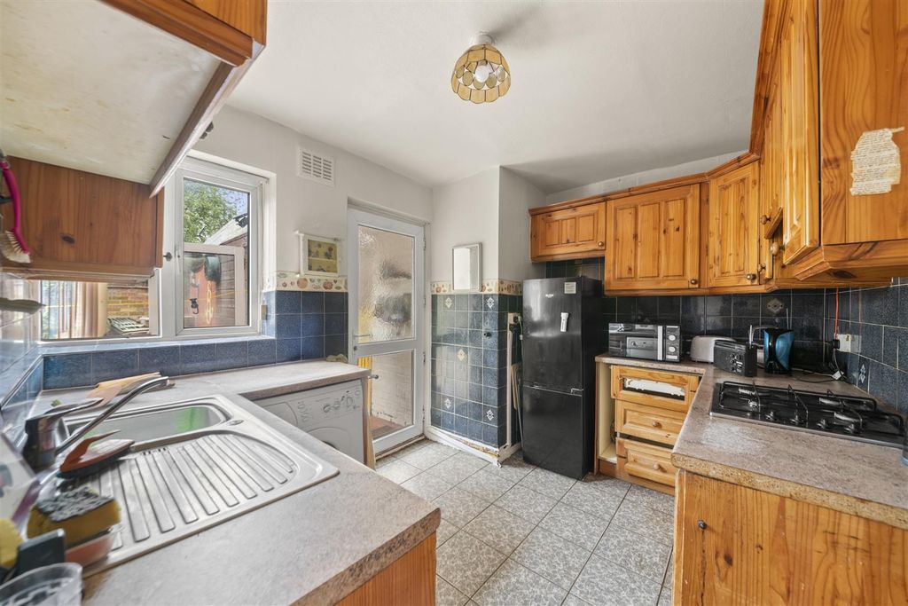 Property photo 3 of 15