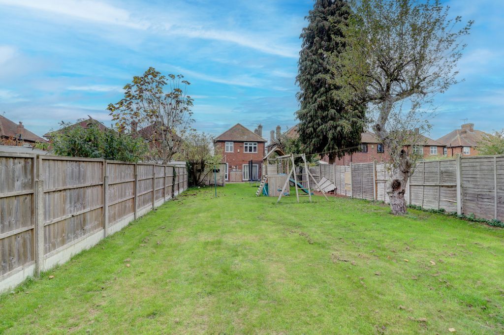 Property photo 2 of 3 Picture No. 04