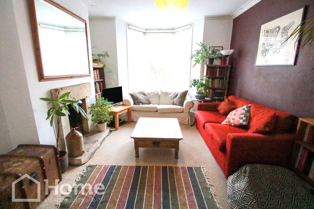 Property photo 2 of 20