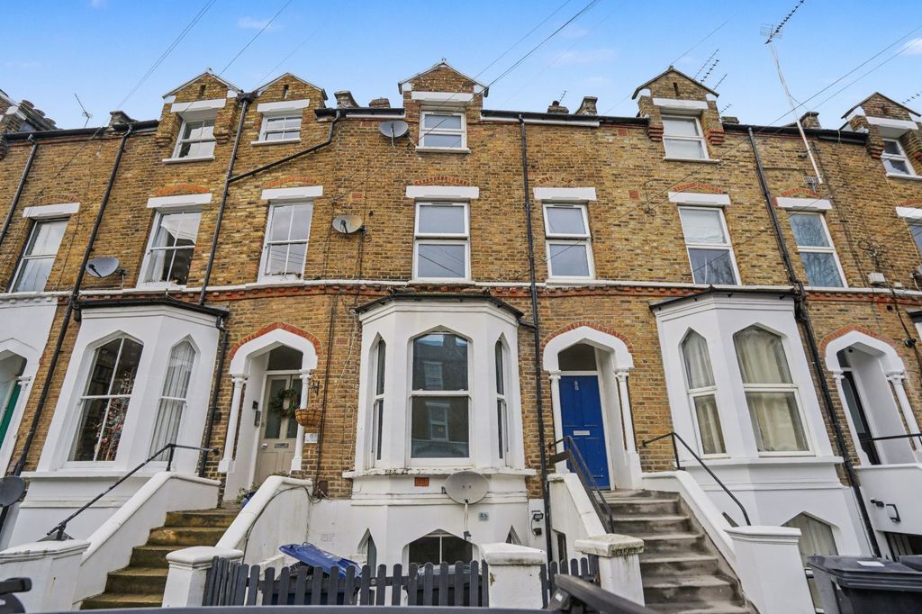 Property photo 1 of 18 8A &amp; 8B York Road, North Acton, London W3 6Tp