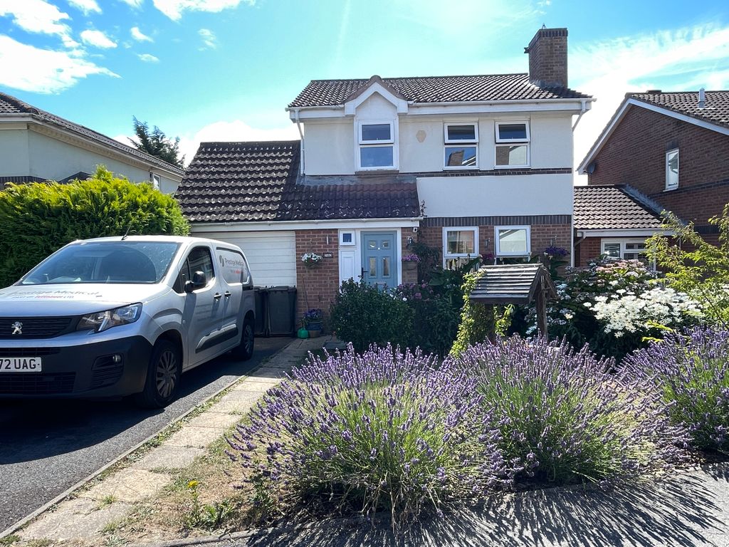 Property photo 1 of 17