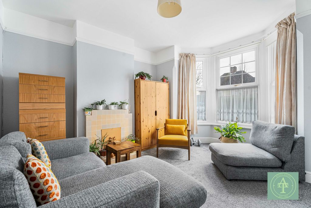 Property photo 2 of 27 Gallery