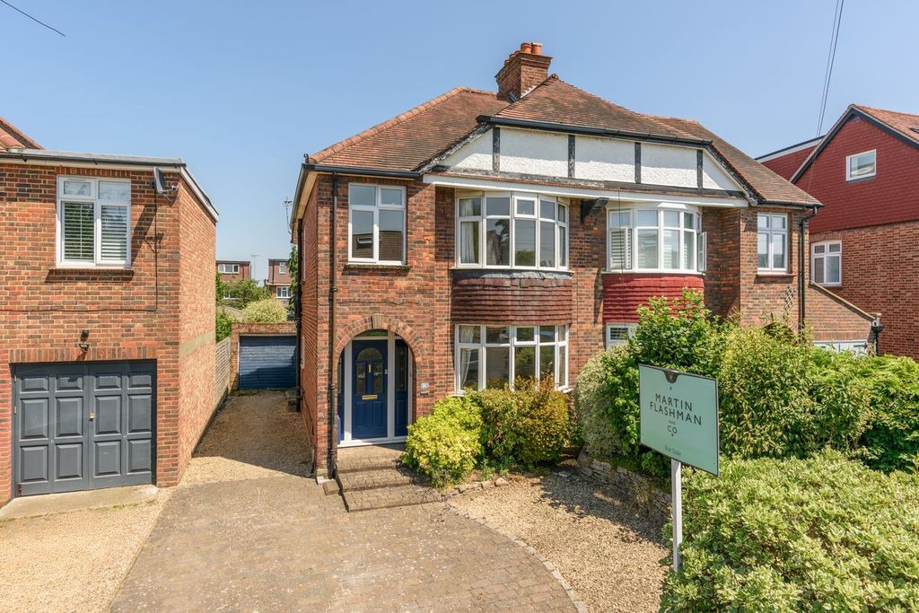 Property photo 1 of 18
