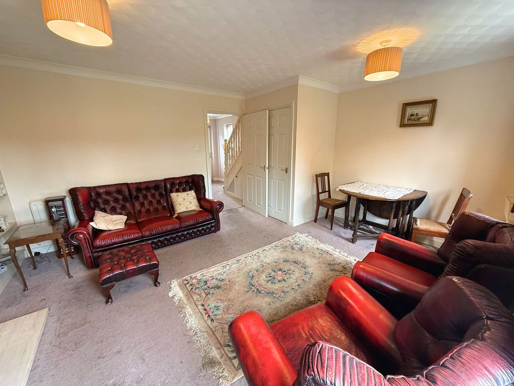Property photo 3 of 19