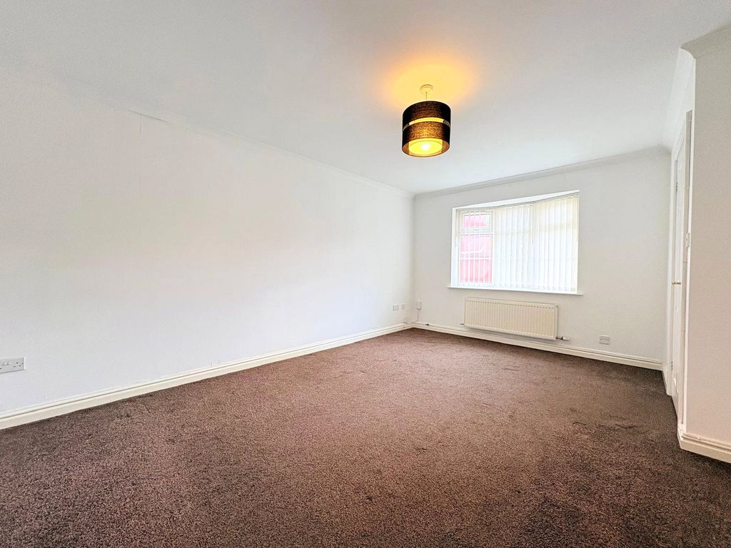 Property photo 2 of 9 Picture No. 03