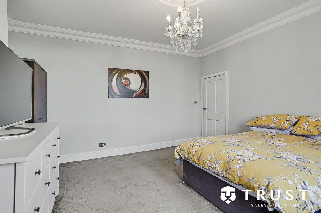 Additional image 52 of 6 bed detached house for saleStation Lane, Birkenshaw BD11