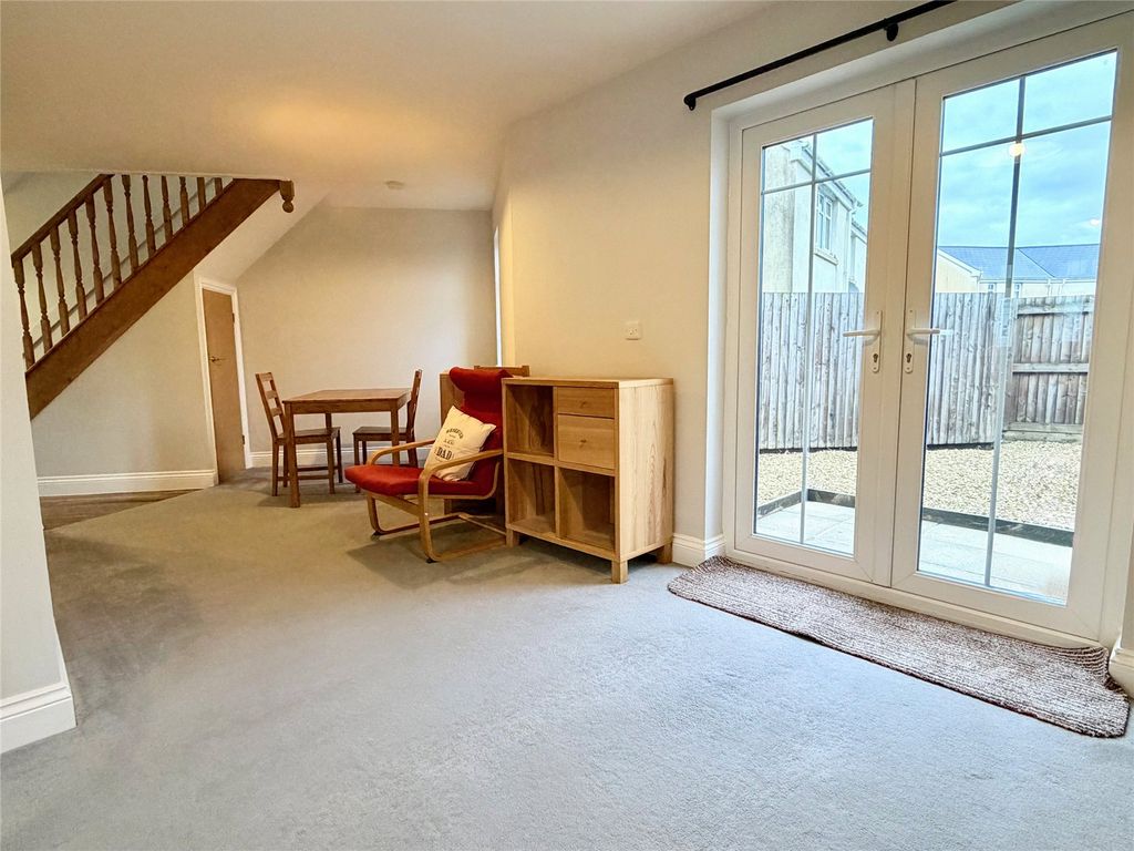 Property photo 3 of 16 Picture No. 12