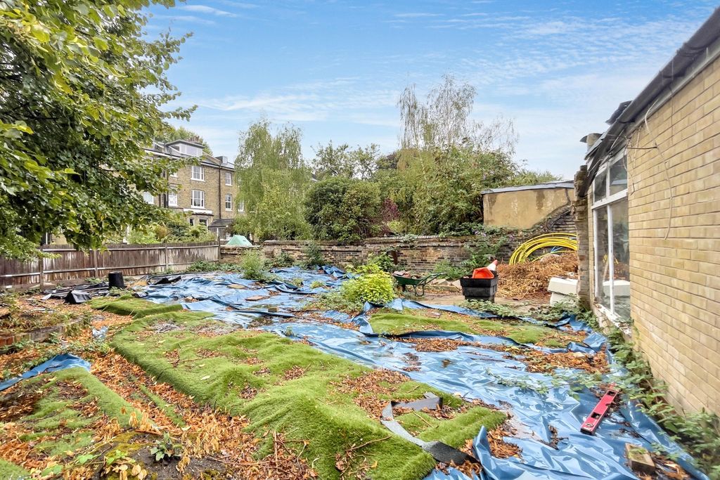 Property photo 1 of 8 Land To The Rear Of 2 Breakspears Road, Brockley, London, Se4 1Uw