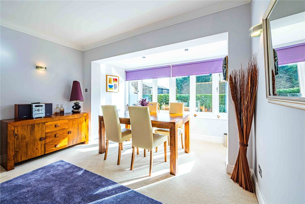 Property photo 2 of 33 Picture No. 38