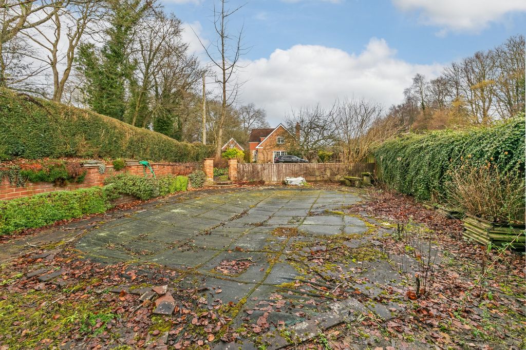 Property photo 2 of 6