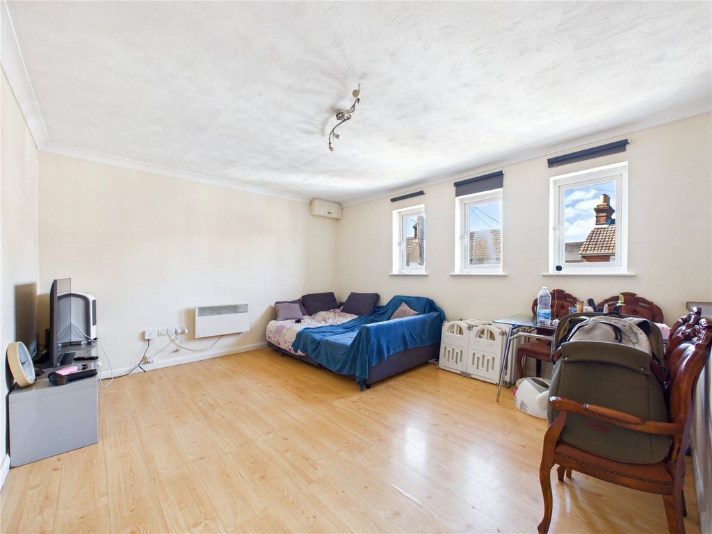 Property photo 2 of 5 Picture No. 01
