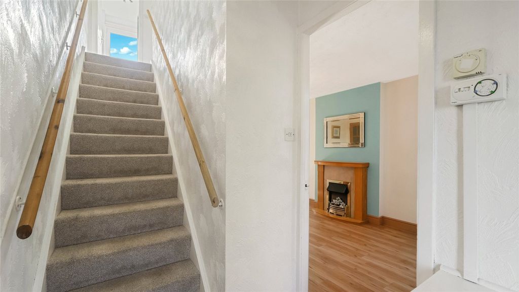 Property photo 2 of 22 Picture No. 02