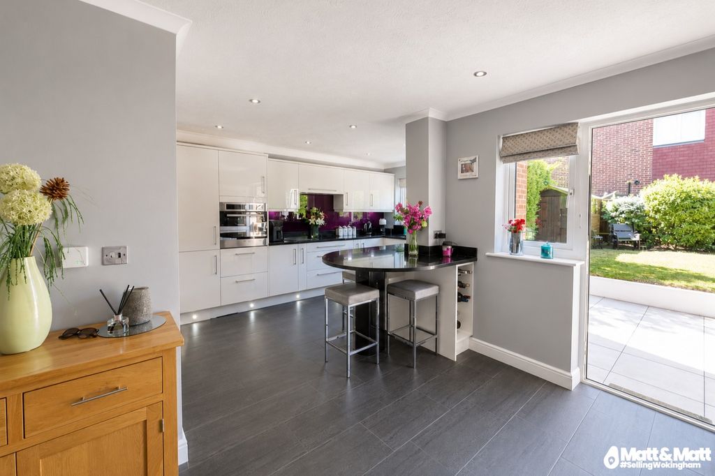 Property photo 3 of 15 5375796