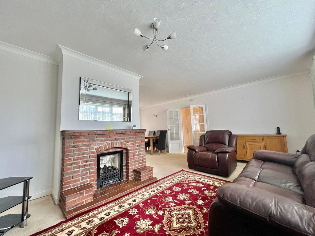 Property photo 3 of 21 Picture No. 19