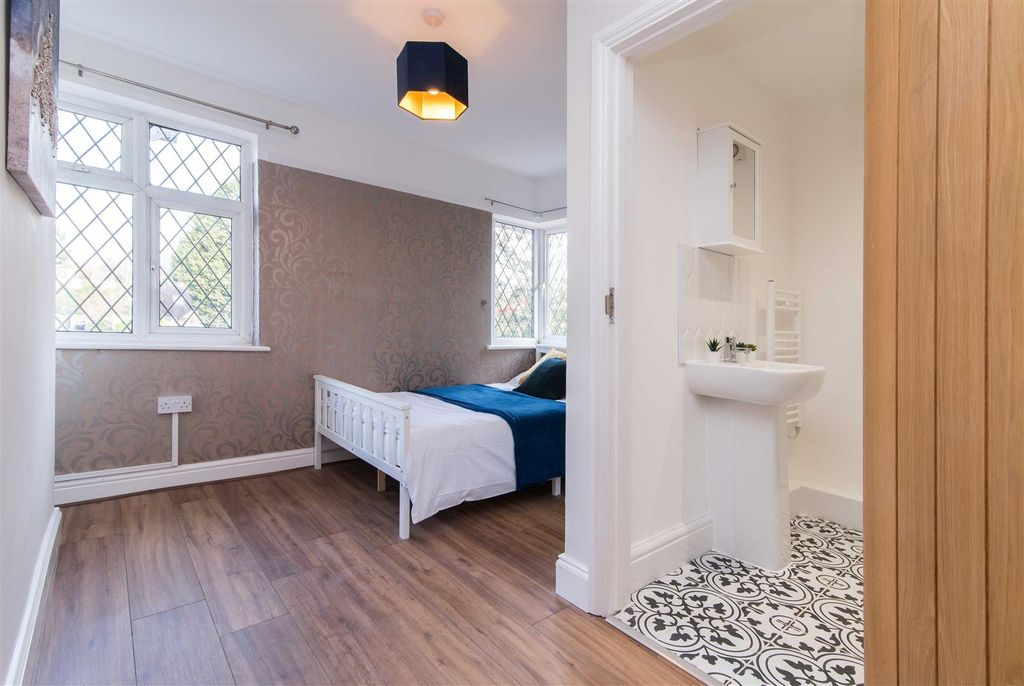 Property photo 1 of 10 R4.Jpg