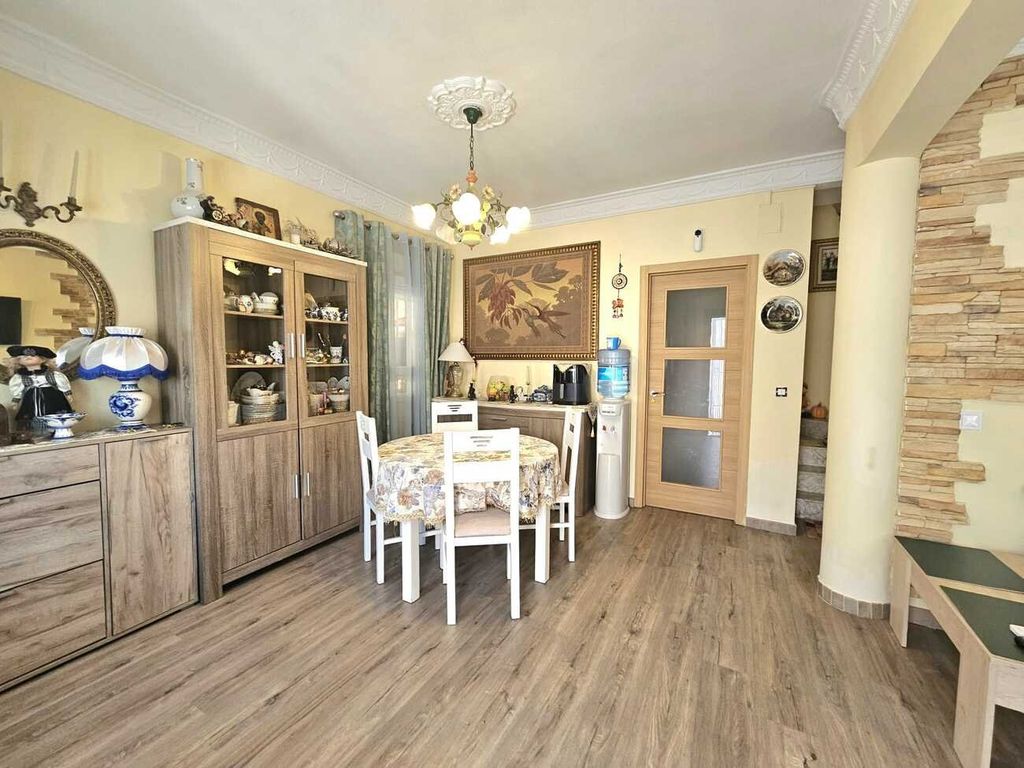 Property photo 3 of 30