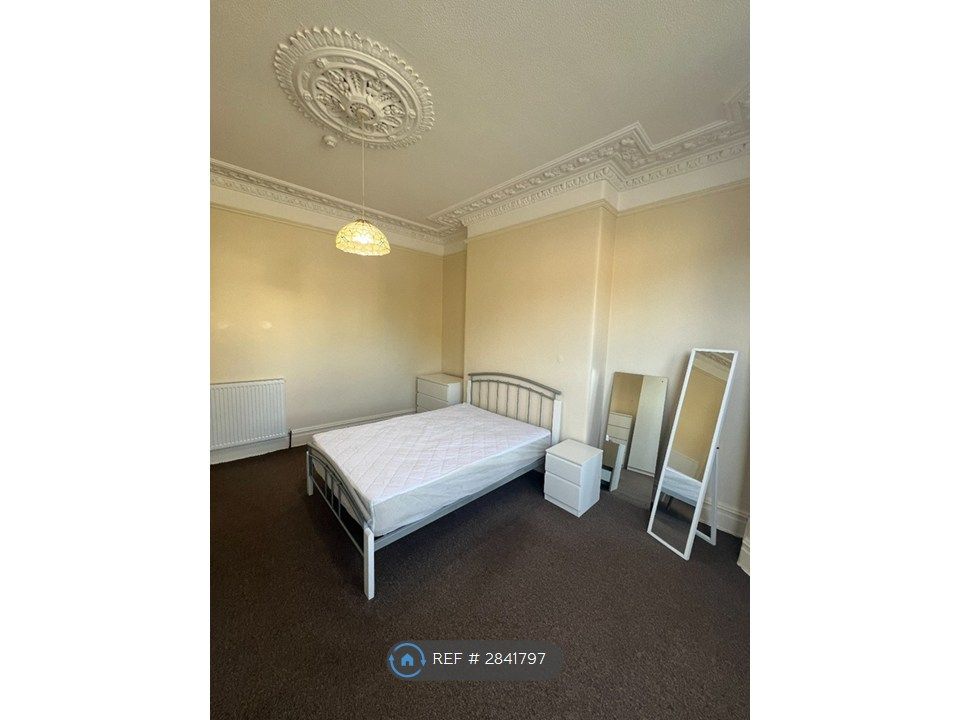 Property photo 3 of 7 Bedroom Reverse