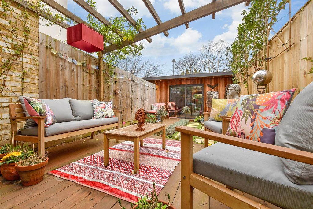 Property photo 2 of 17 Rear Garden