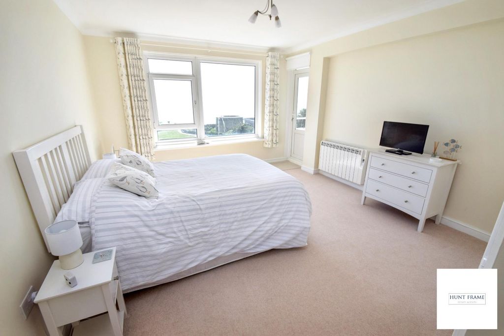 Additional image 11 of 4 bed flat for saleKing Edwards Parade, Eastbourne BN21