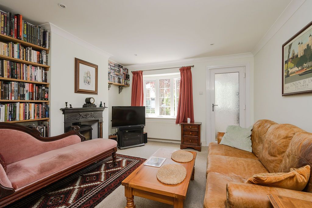 Property photo 2 of 10